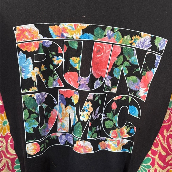 Upcycled RUN DMC T W/ Floral Kantha sleeves, by Susie. - Picture 7 of 8